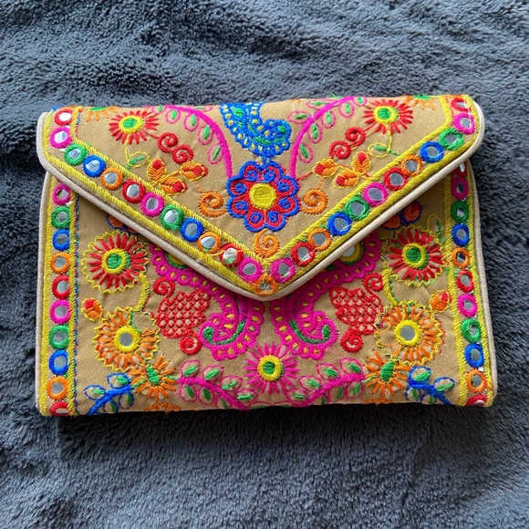 Hand embroidered boho colourful clutch bag - Picture 2 of 4